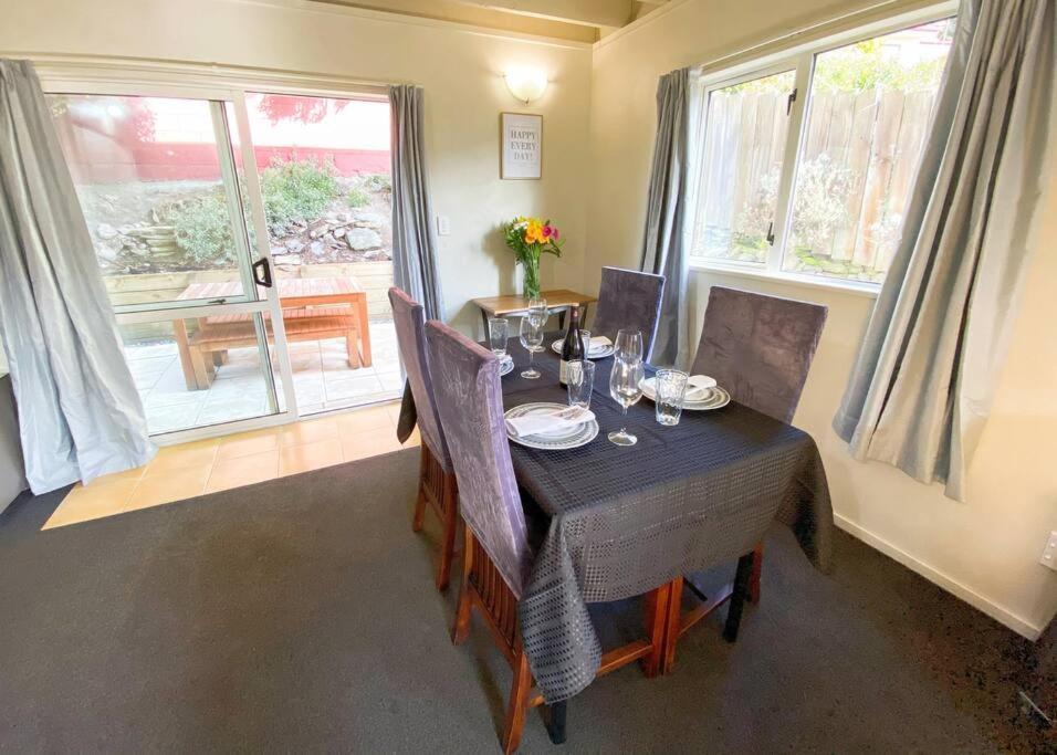 Hideaway Rima - In The Cbd Apartment Queenstown Exterior photo